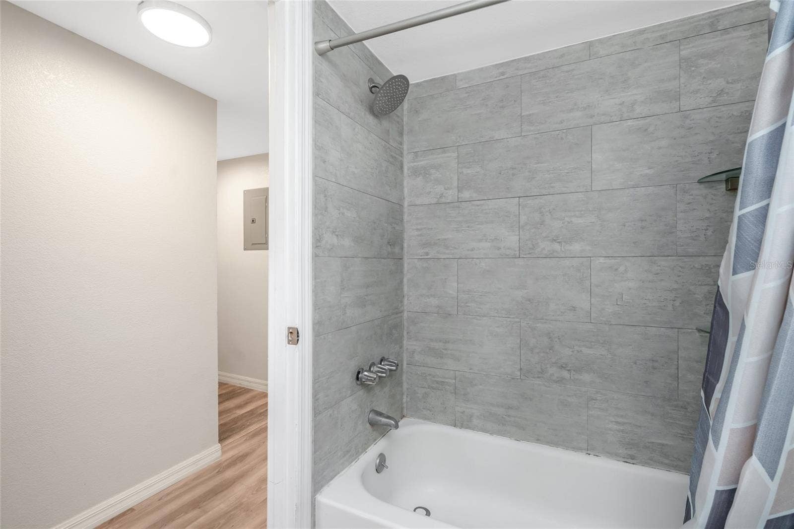 6308 NEWTOWN CIRCLE, #8C1, Tampa, FL 33615 6308 NEWTOWN CIRCLE, #8C1, Tampa, FL 33615