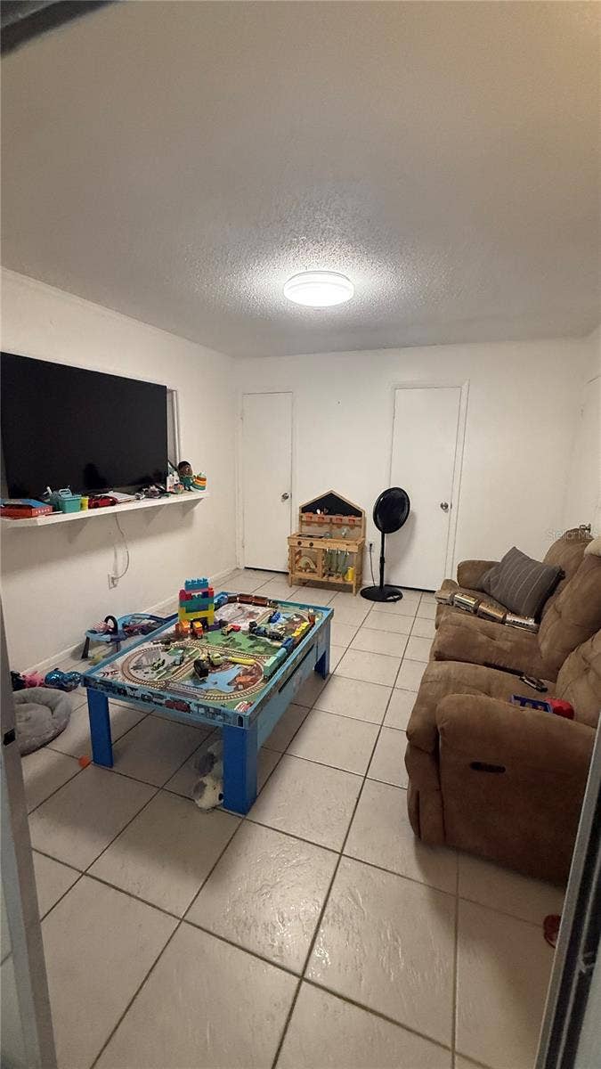 1607 WRIGHT DRIVE, Lakeland, FL 33805 1607 WRIGHT DRIVE, Lakeland, FL 33805