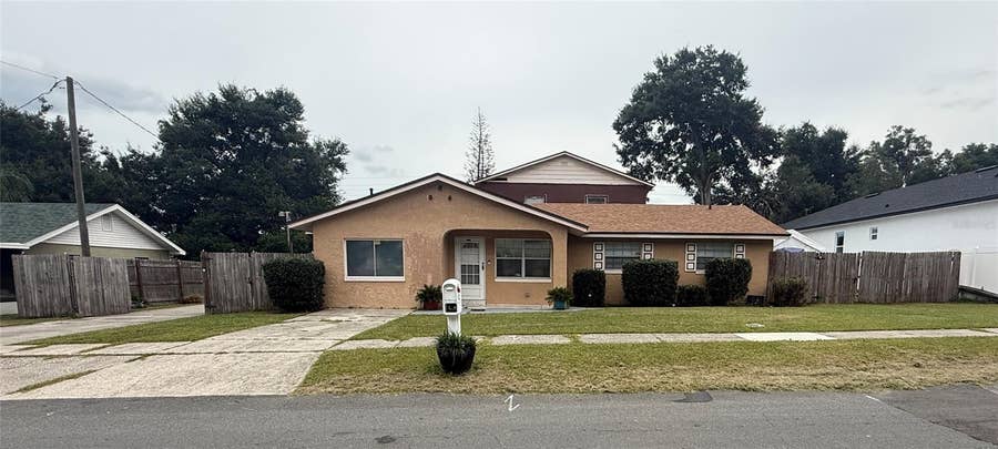 Property photo for 1607 WRIGHT DRIVE, Lakeland, FL