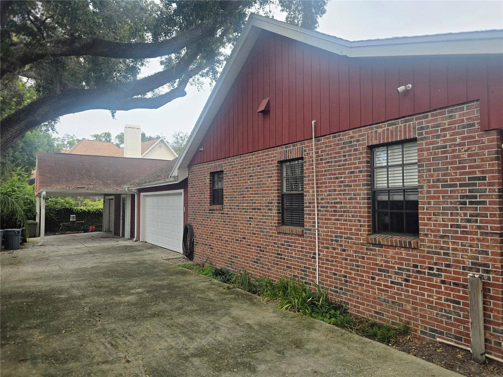 2219 SHADEHILL COURT, Tampa, FL 33612 2219 SHADEHILL COURT, Tampa, FL 33612