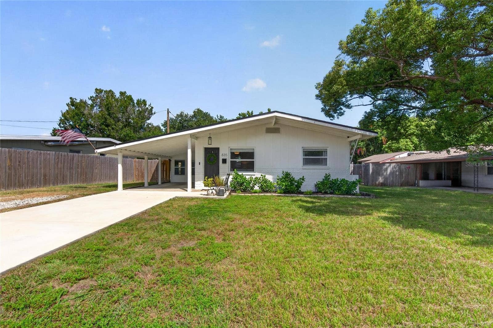 835 54TH AVENUE N, St Petersburg, FL 33703
