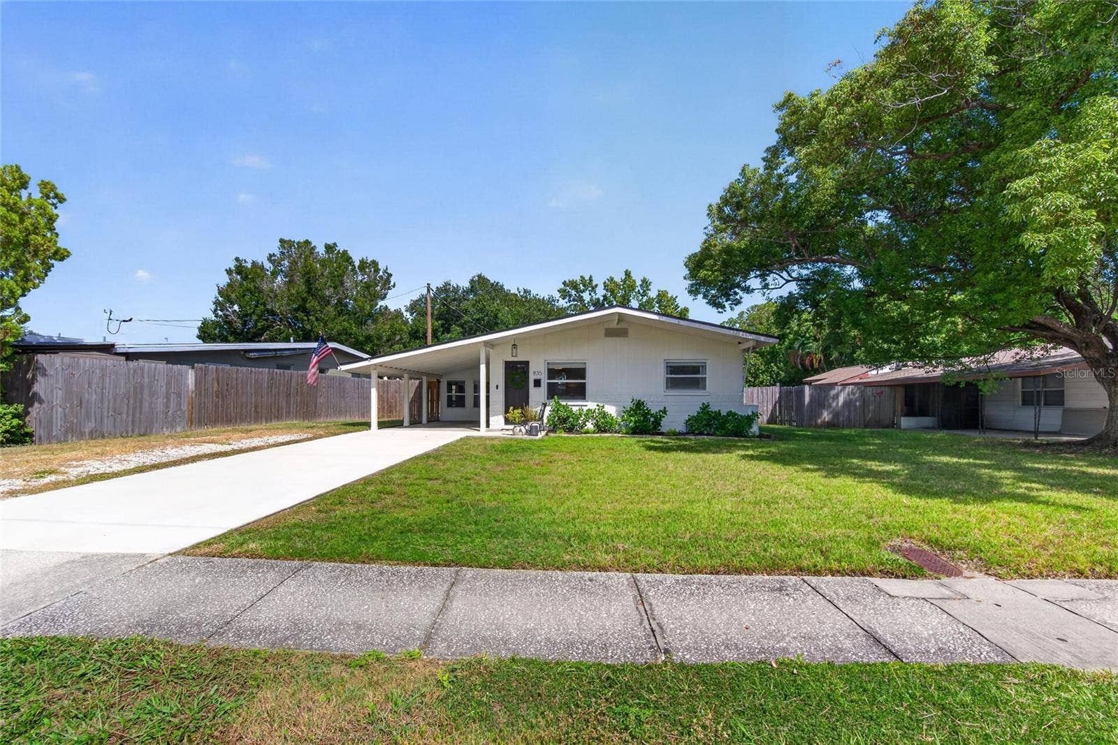 835 54TH AVENUE N, St Petersburg, FL 33703
