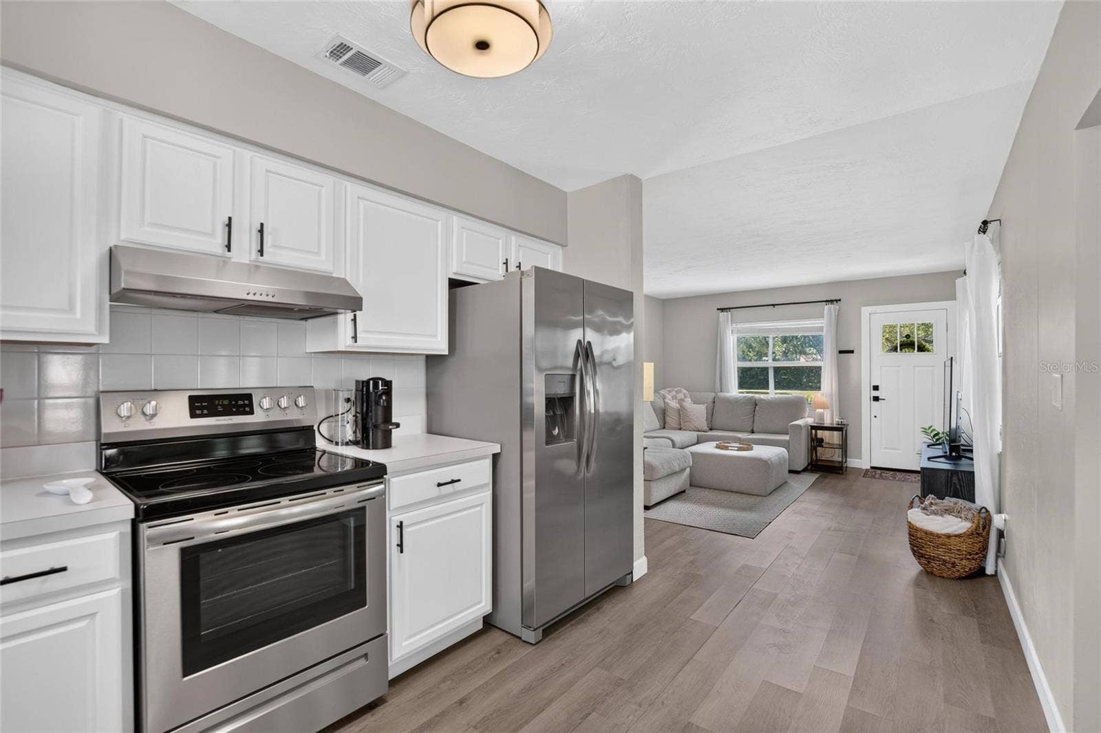835 54TH AVENUE N, St Petersburg, FL 33703