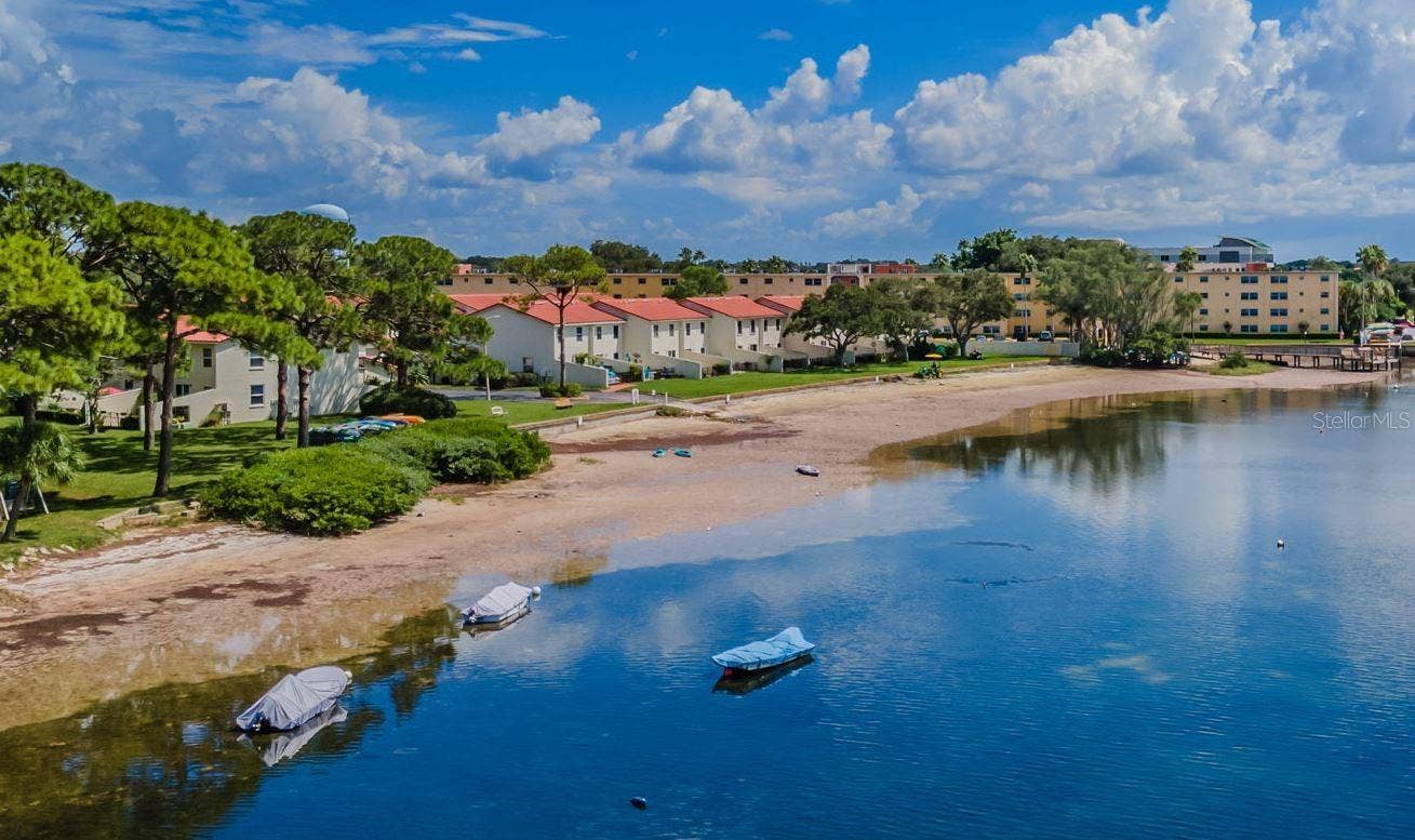 2700 BAYSHORE BOULEVARD, #525, Dunedin, FL 34698 2700 BAYSHORE BOULEVARD, #525, Dunedin, FL 34698