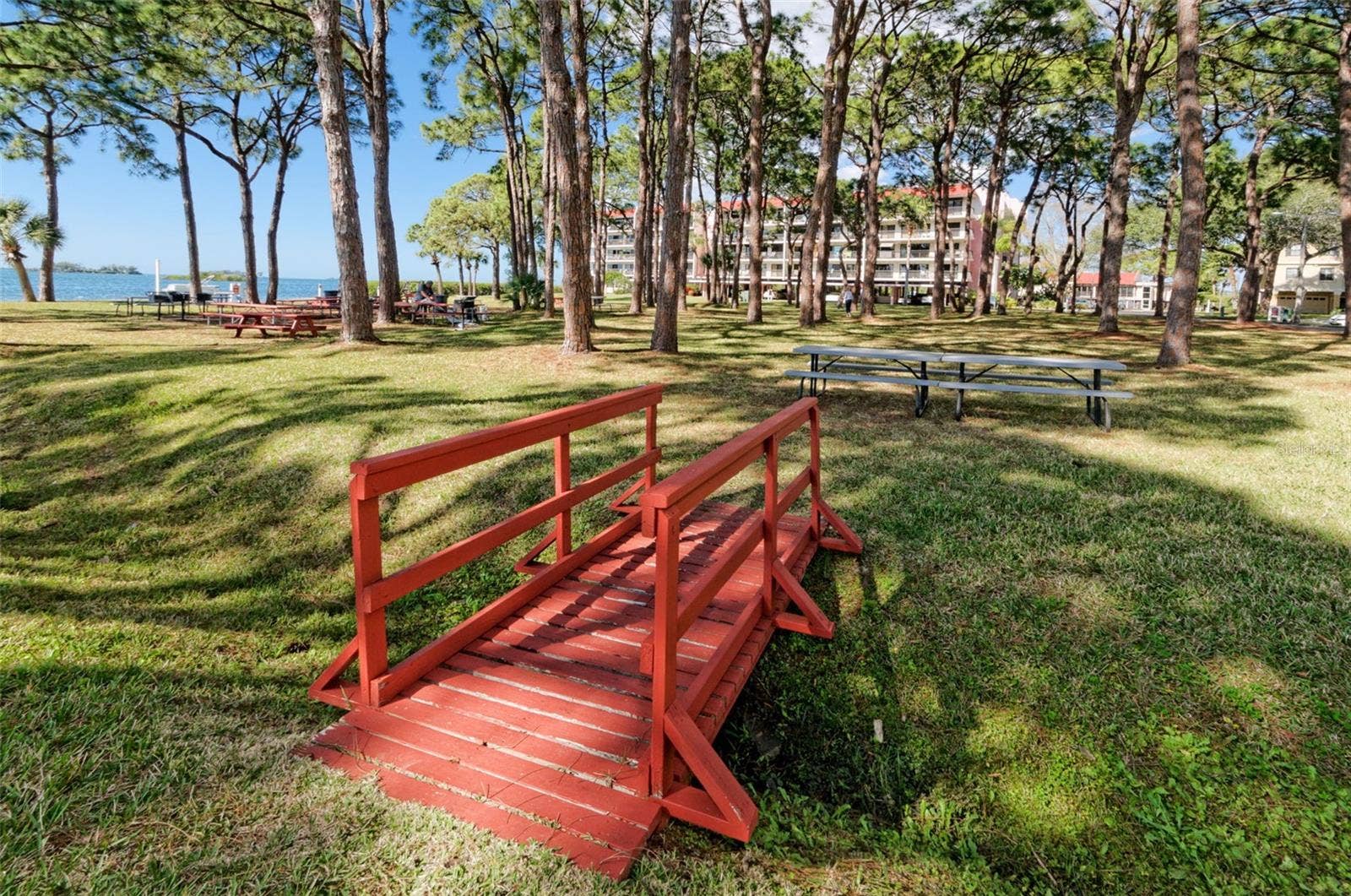 2700 BAYSHORE BOULEVARD, #525, Dunedin, FL 34698 2700 BAYSHORE BOULEVARD, #525, Dunedin, FL 34698