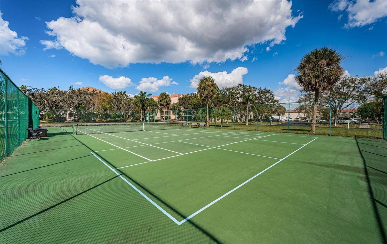 2700 BAYSHORE BOULEVARD, #525, Dunedin, FL 34698 2700 BAYSHORE BOULEVARD, #525, Dunedin, FL 34698