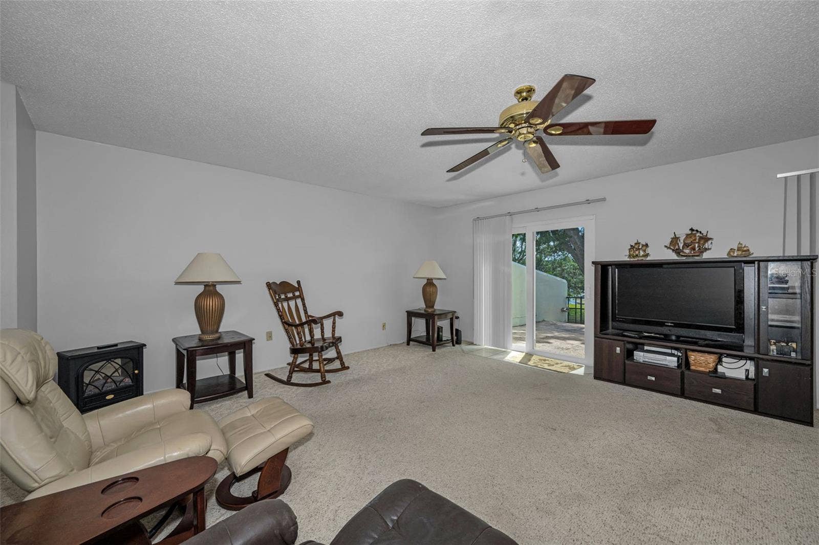 2700 BAYSHORE BOULEVARD, #525, Dunedin, FL 34698 2700 BAYSHORE BOULEVARD, #525, Dunedin, FL 34698