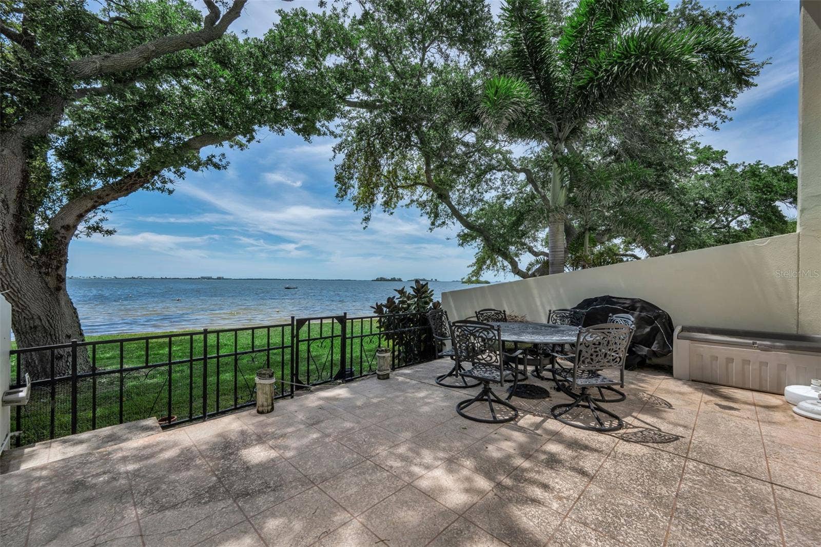 2700 BAYSHORE BOULEVARD, #525, Dunedin, FL 34698 2700 BAYSHORE BOULEVARD, #525, Dunedin, FL 34698