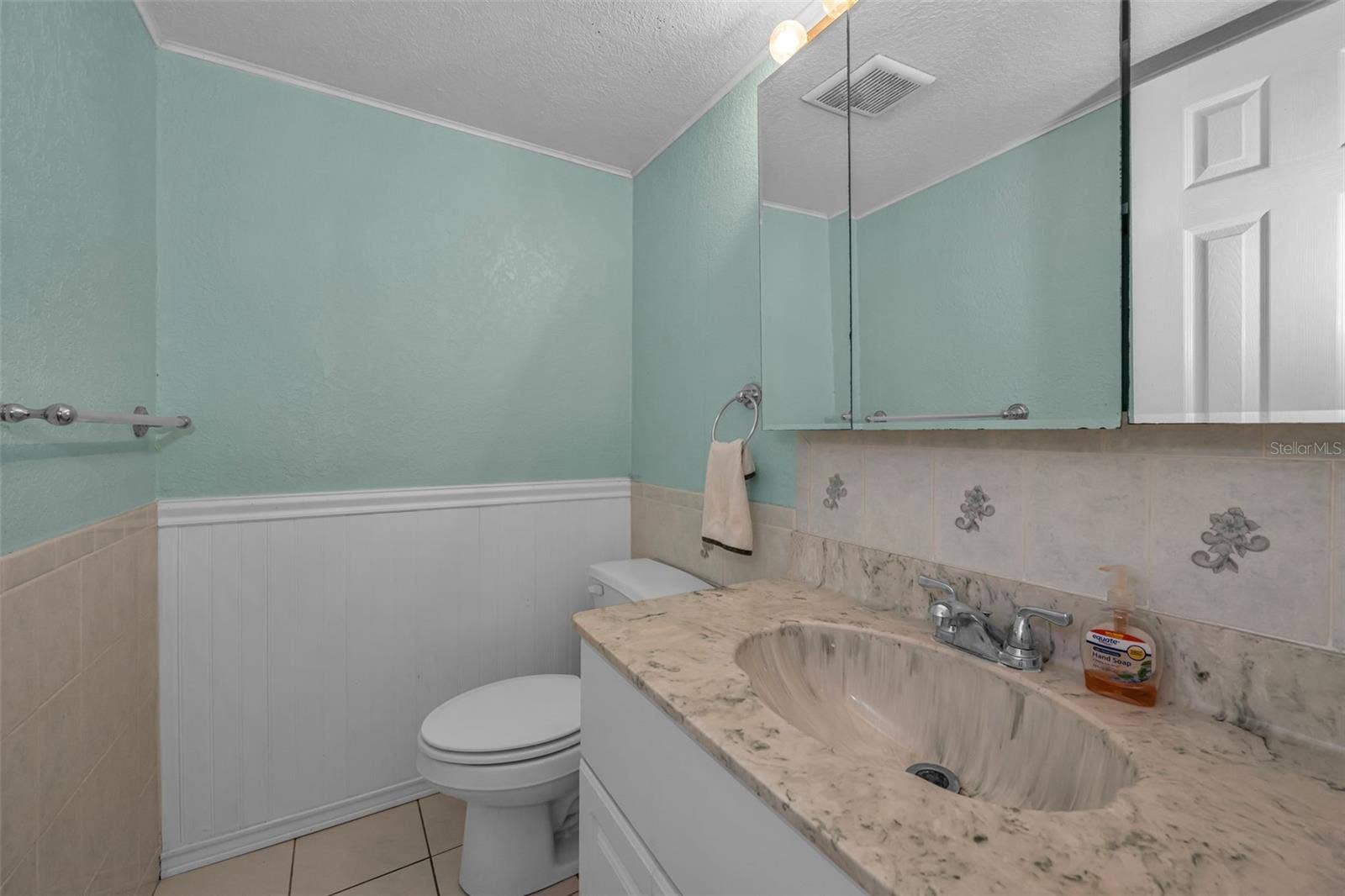 2700 BAYSHORE BOULEVARD, #525, Dunedin, FL 34698 2700 BAYSHORE BOULEVARD, #525, Dunedin, FL 34698