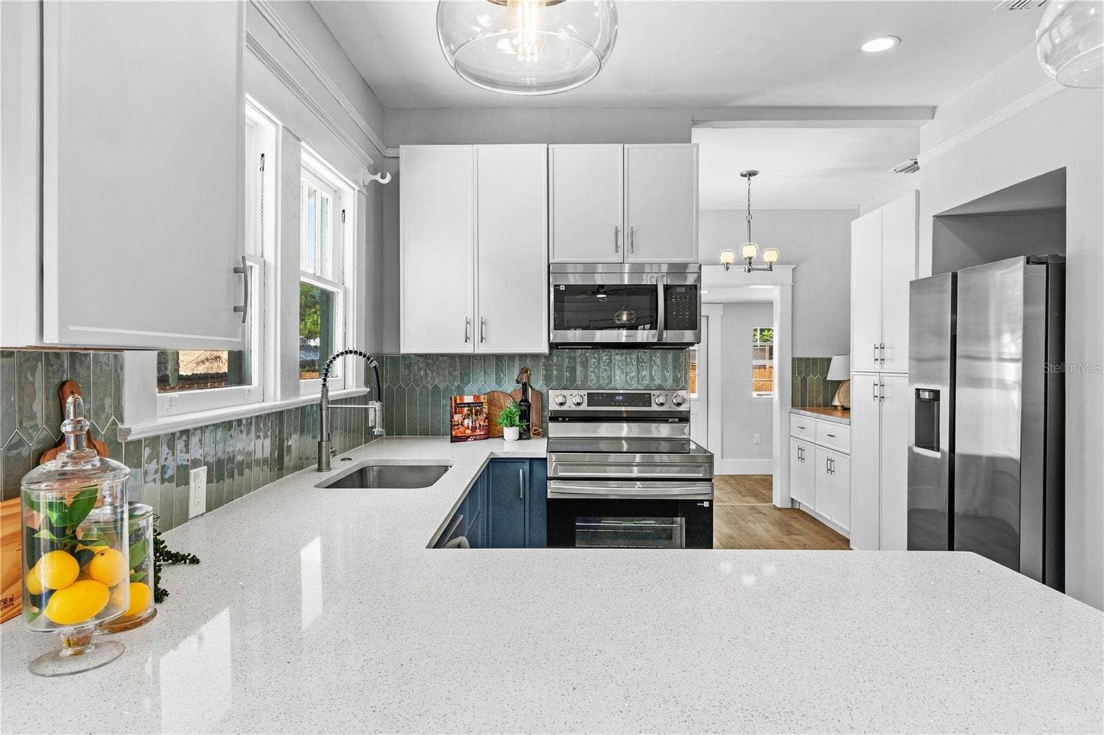 910 E NORTH BAY STREET, Tampa, FL 33603