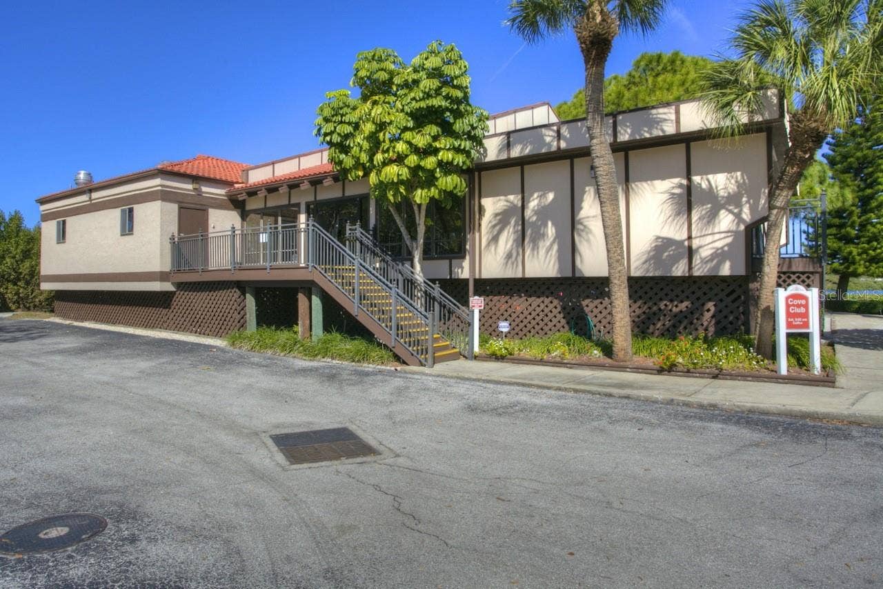 2700 BAYSHORE BOULEVARD, #11-105, Dunedin, FL 34698 2700 BAYSHORE BOULEVARD, #11-105, Dunedin, FL 34698