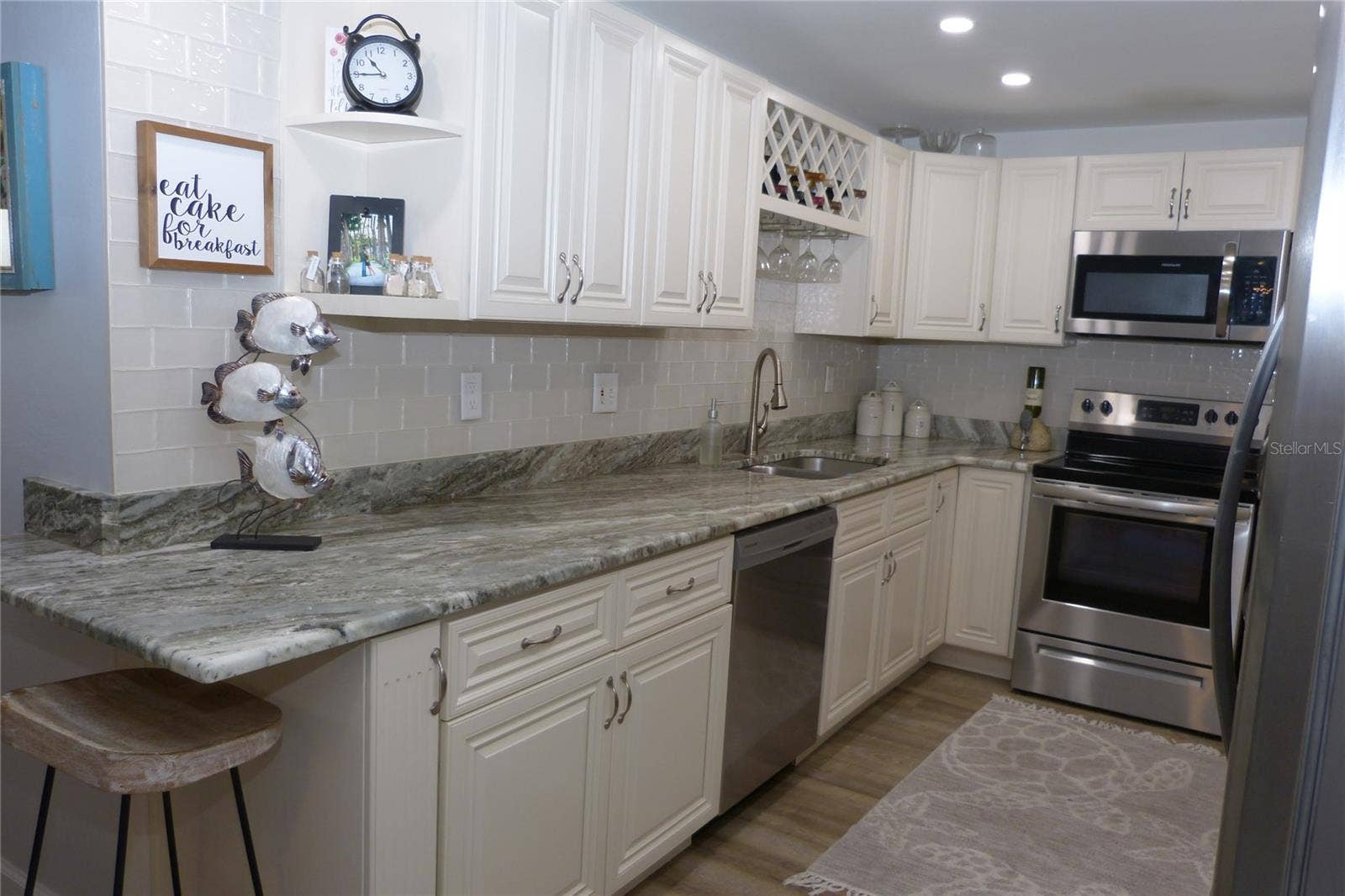 2700 BAYSHORE BOULEVARD, #11-105, Dunedin, FL 34698 2700 BAYSHORE BOULEVARD, #11-105, Dunedin, FL 34698