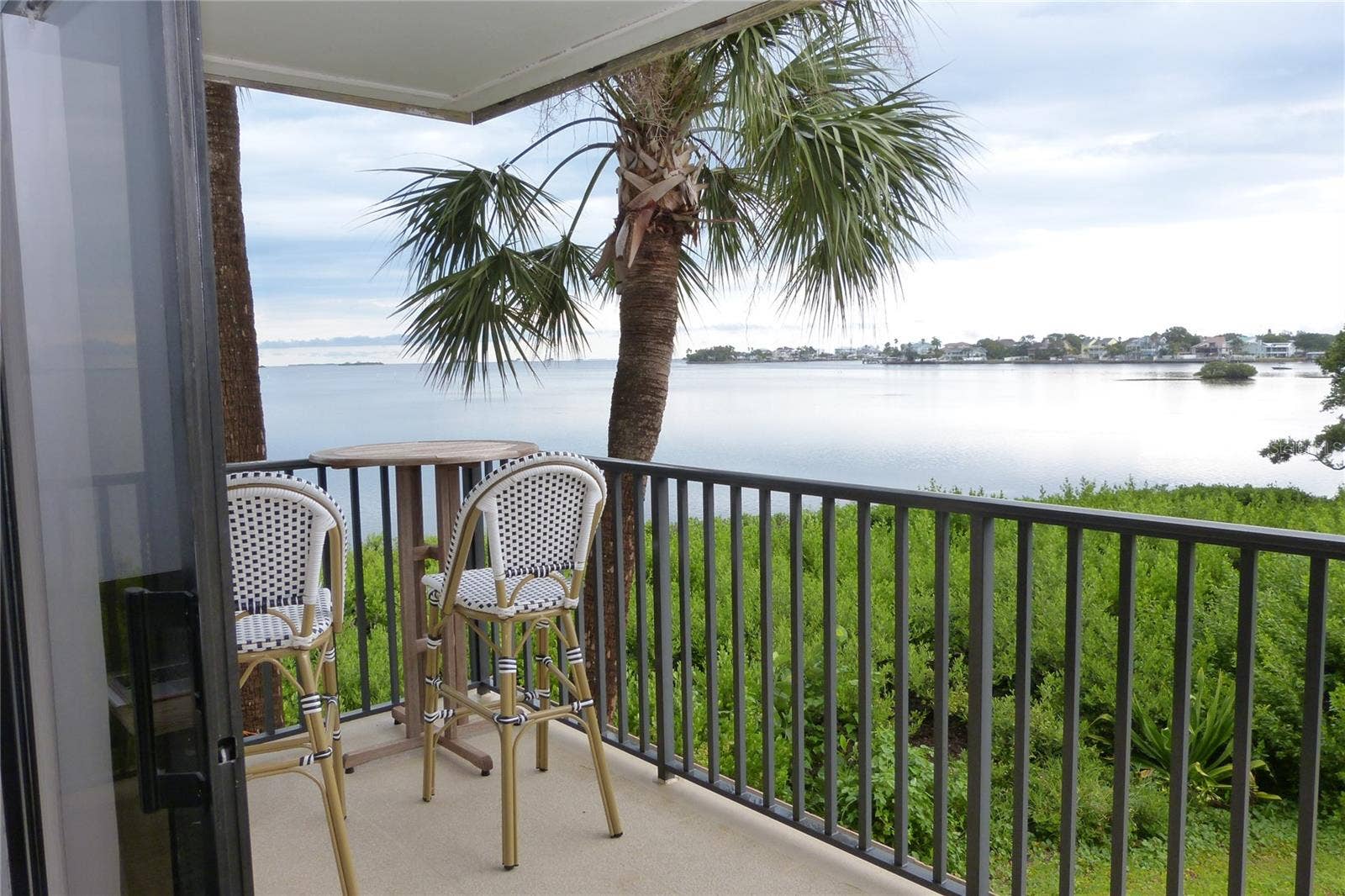 2700 BAYSHORE BOULEVARD, #11-105, Dunedin, FL 34698 2700 BAYSHORE BOULEVARD, #11-105, Dunedin, FL 34698