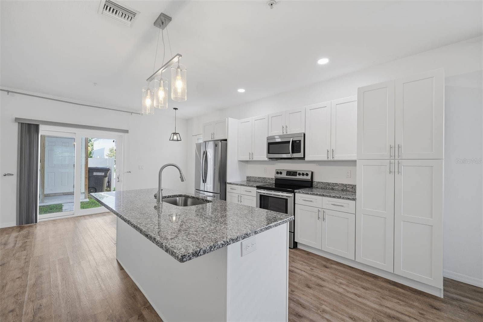 1264 PIERCE STREET, Clearwater, FL 33756 1264 PIERCE STREET, Clearwater, FL 33756