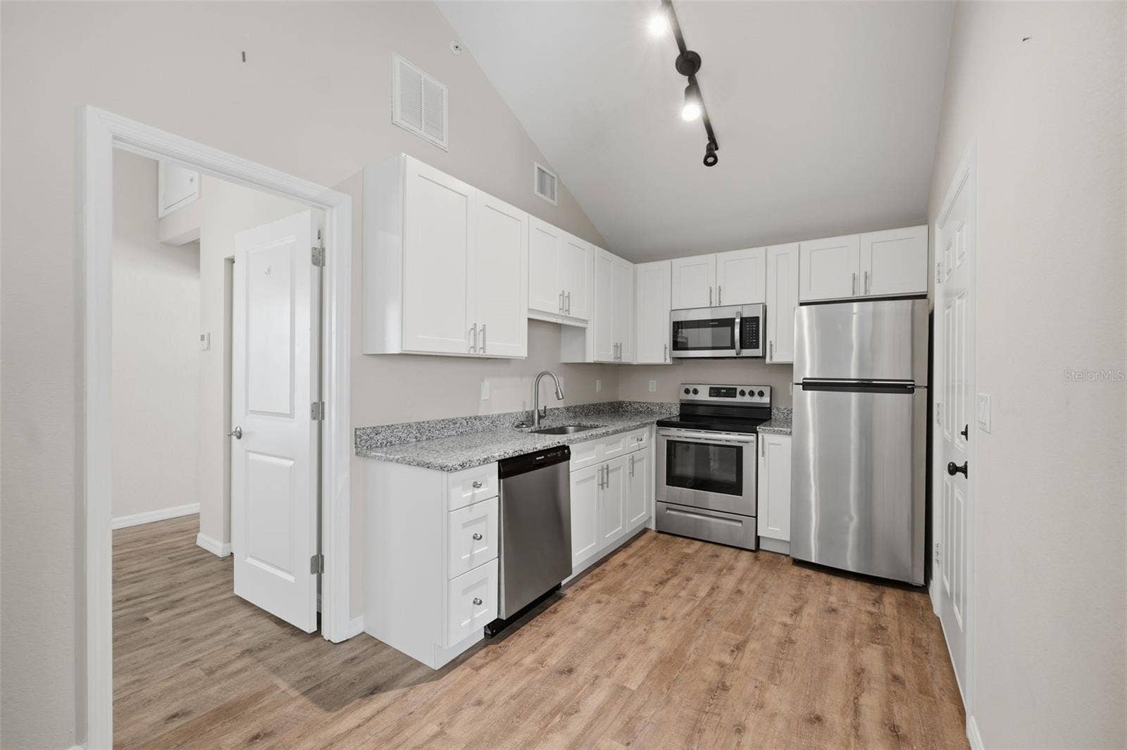 1264 PIERCE STREET, Clearwater, FL 33756 1264 PIERCE STREET, Clearwater, FL 33756