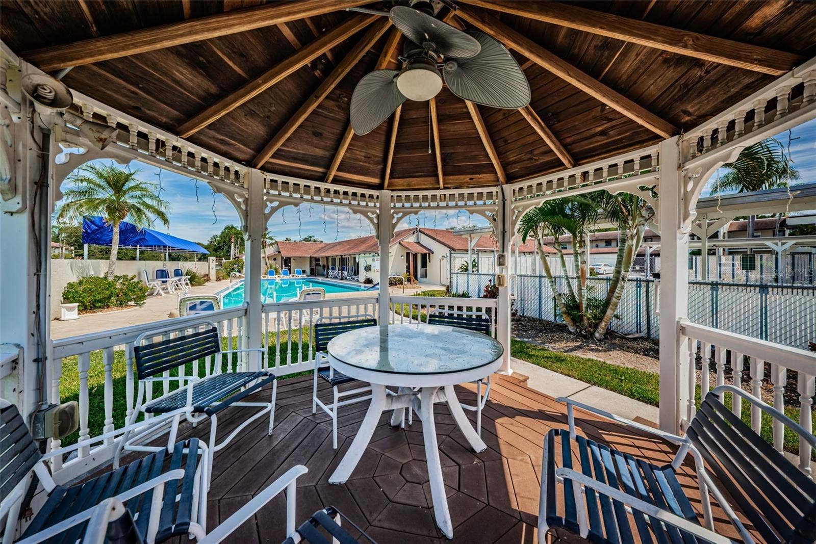1100 E BAY DRIVE, #68, Largo, FL 33770