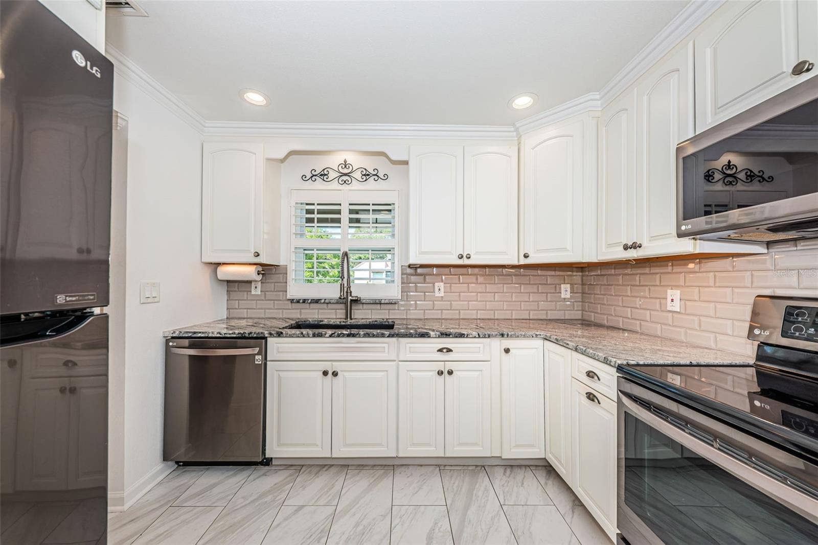 1100 E BAY DRIVE, #68, Largo, FL 33770