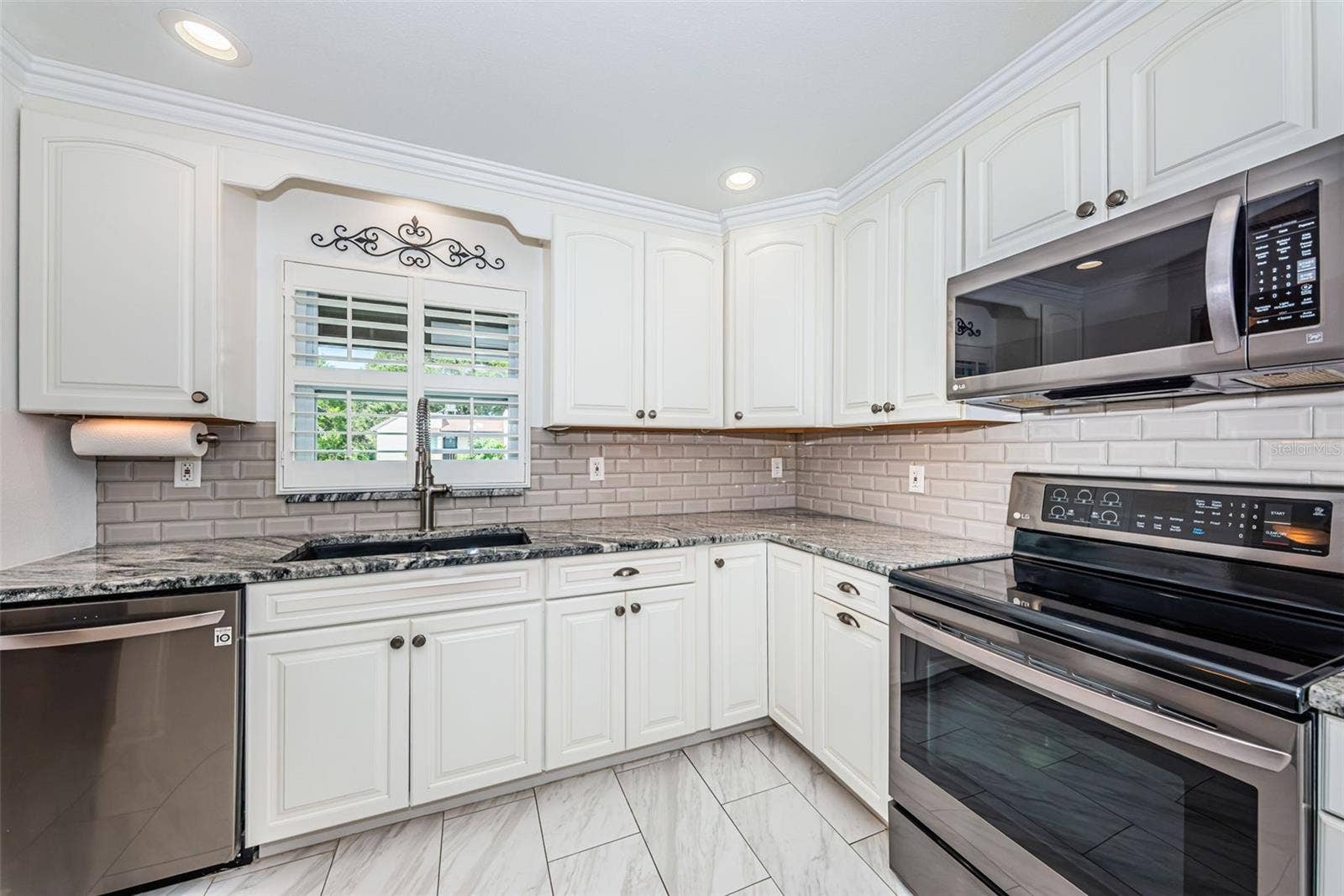 1100 E BAY DRIVE, #68, Largo, FL 33770