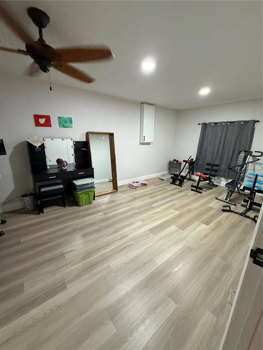 12418 QUEENSLAND LANE, Tampa, FL 33625 12418 QUEENSLAND LANE, Tampa, FL 33625