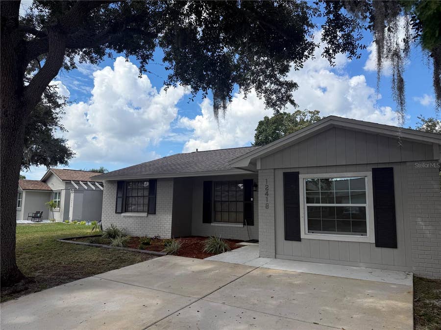 Property photo for 12418 QUEENSLAND LANE, Tampa, FL