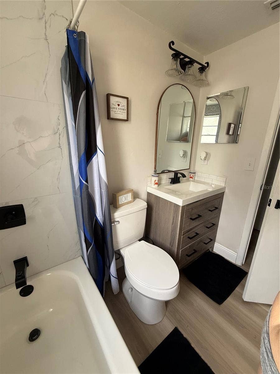 12418 QUEENSLAND LANE, Tampa, FL 33625 12418 QUEENSLAND LANE, Tampa, FL 33625