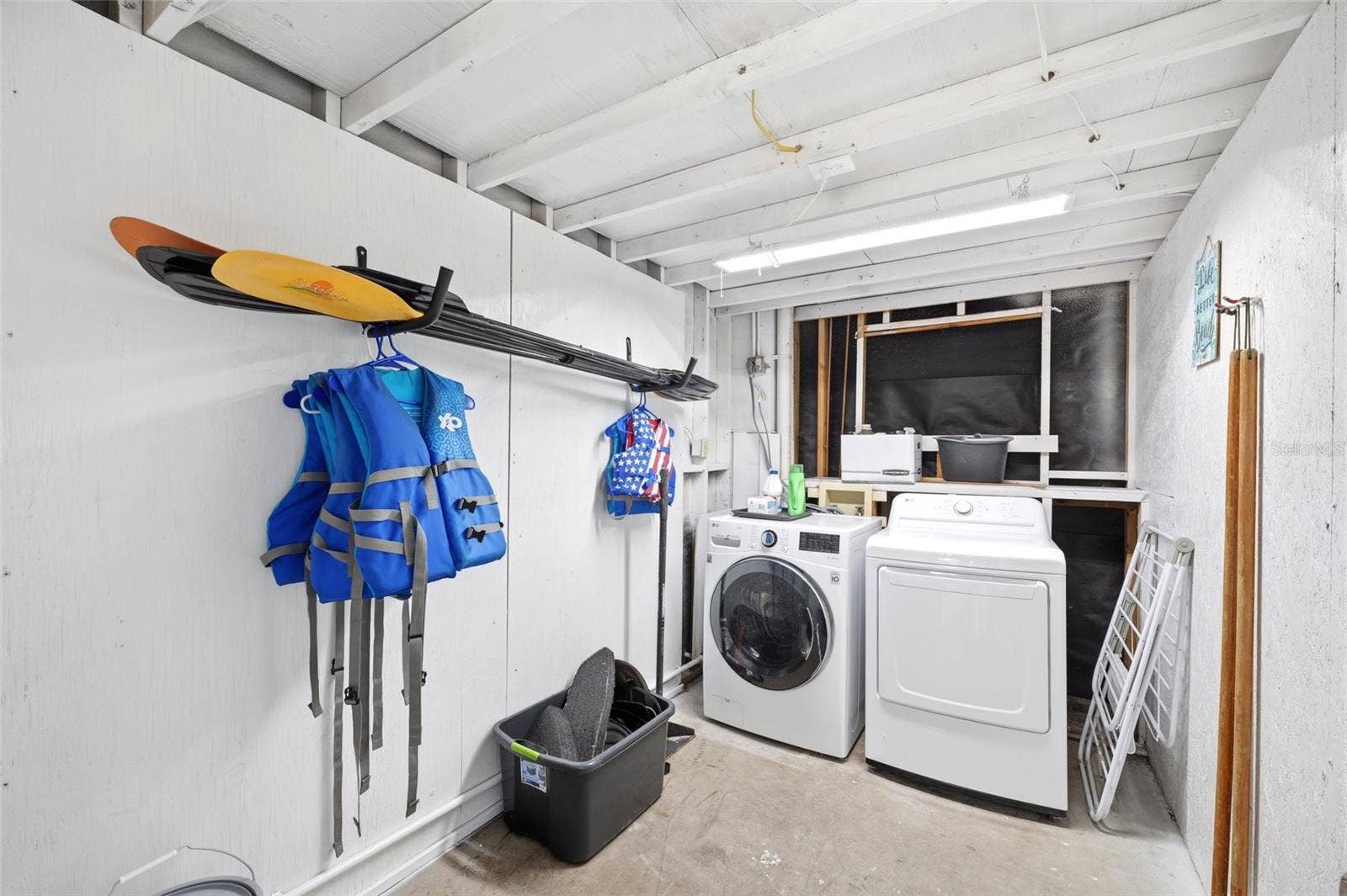 8180 ANCHOR POINT DRIVE, Weeki Wachee, FL 34607 8180 ANCHOR POINT DRIVE, Weeki Wachee, FL 34607
