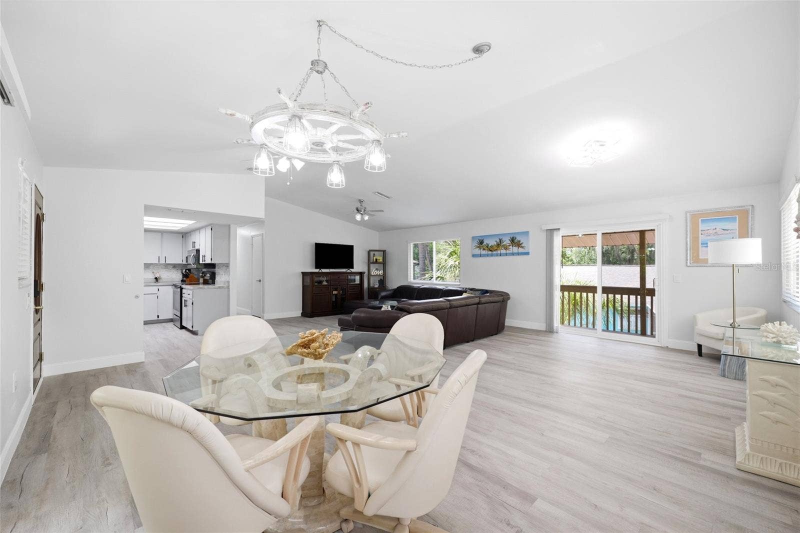 8180 ANCHOR POINT DRIVE, Weeki Wachee, FL 34607 8180 ANCHOR POINT DRIVE, Weeki Wachee, FL 34607