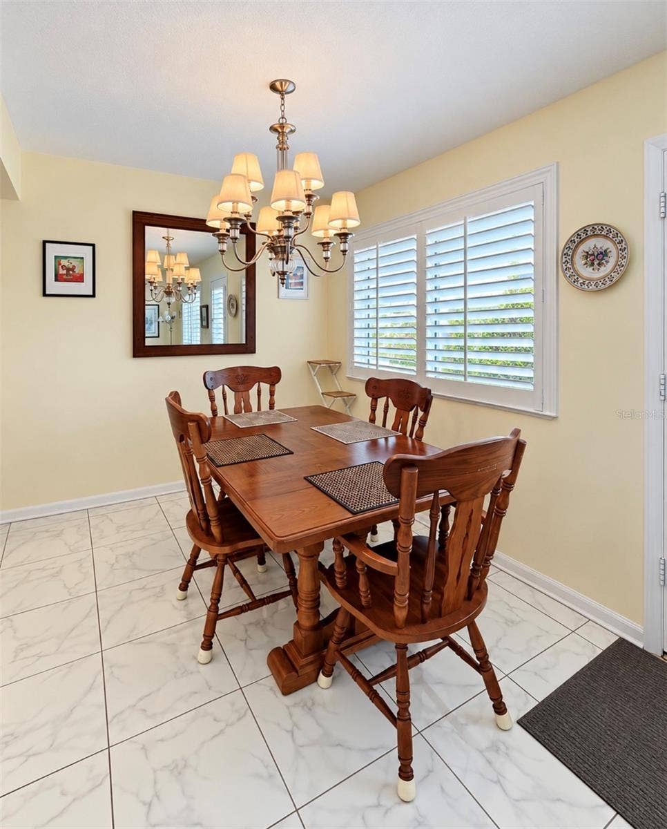 8075 112TH STREET, #302, Seminole, FL 33772 Dining room