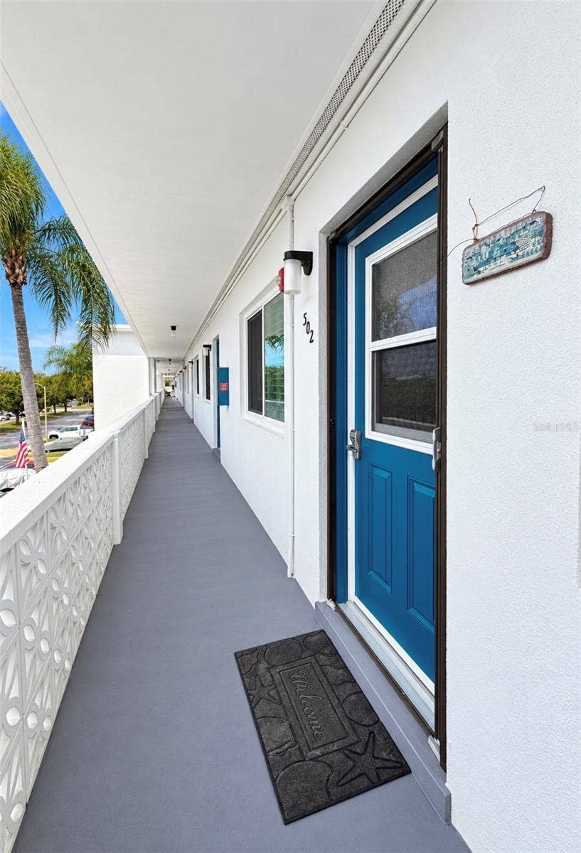 8075 112TH STREET, #302, Seminole, FL 33772 Front door