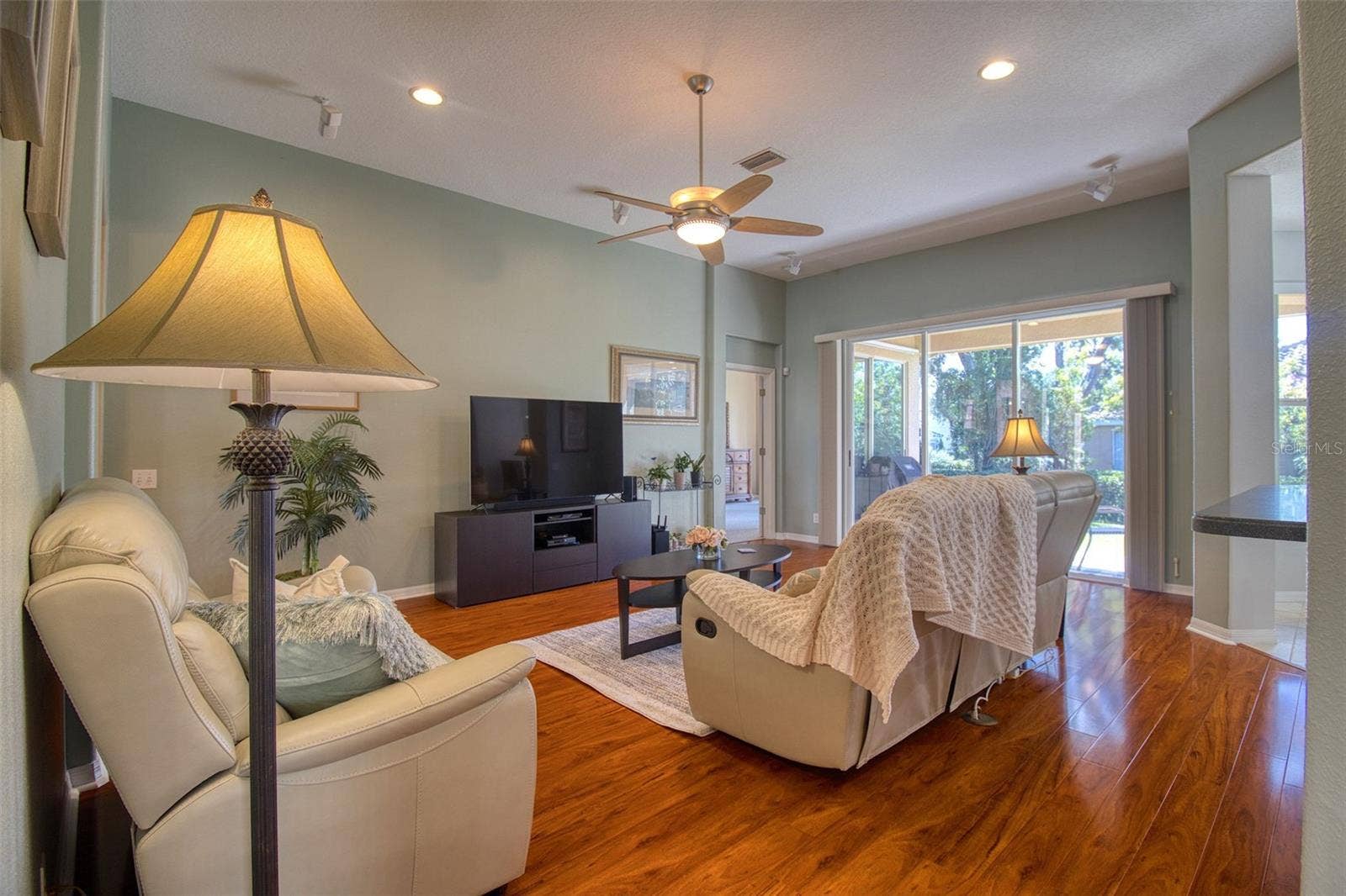2219 ELIZABETH WAY, Dunedin, FL 34698