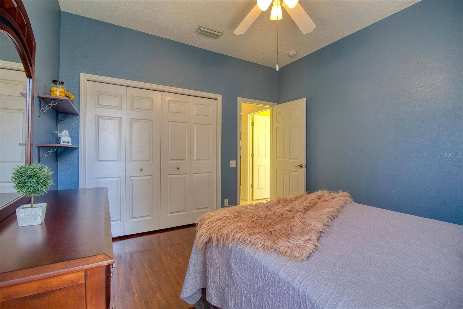 2219 ELIZABETH WAY, Dunedin, FL 34698
