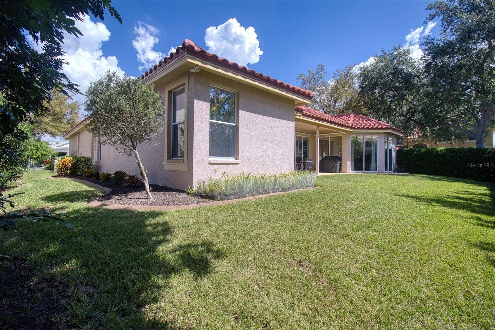 2219 ELIZABETH WAY, Dunedin, FL 34698