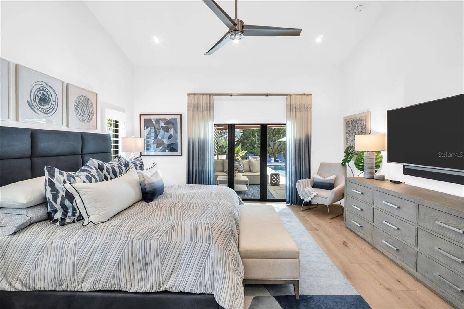 531 RAFAEL BOULEVARD NE, St Petersburg, FL 33704 531 RAFAEL BOULEVARD NE, St Petersburg, FL 33704