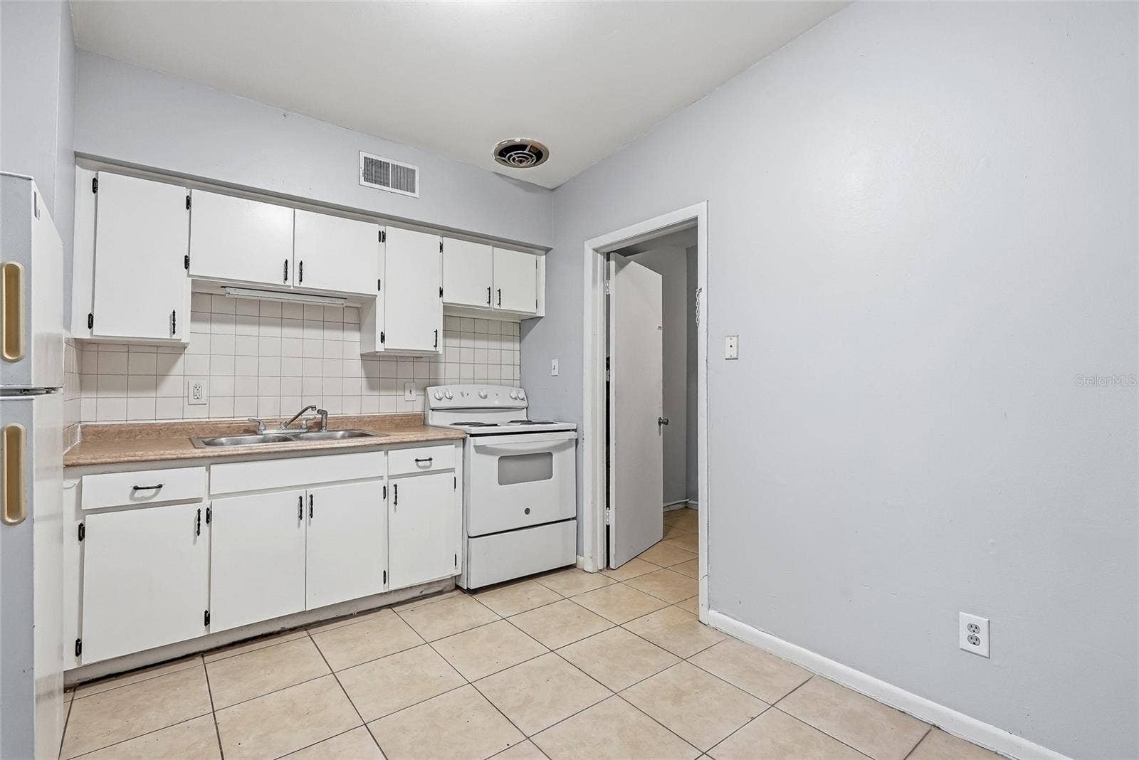 1408 E 140TH AVENUE, Tampa, FL 33613 1408 E 140TH AVENUE, Tampa, FL 33613