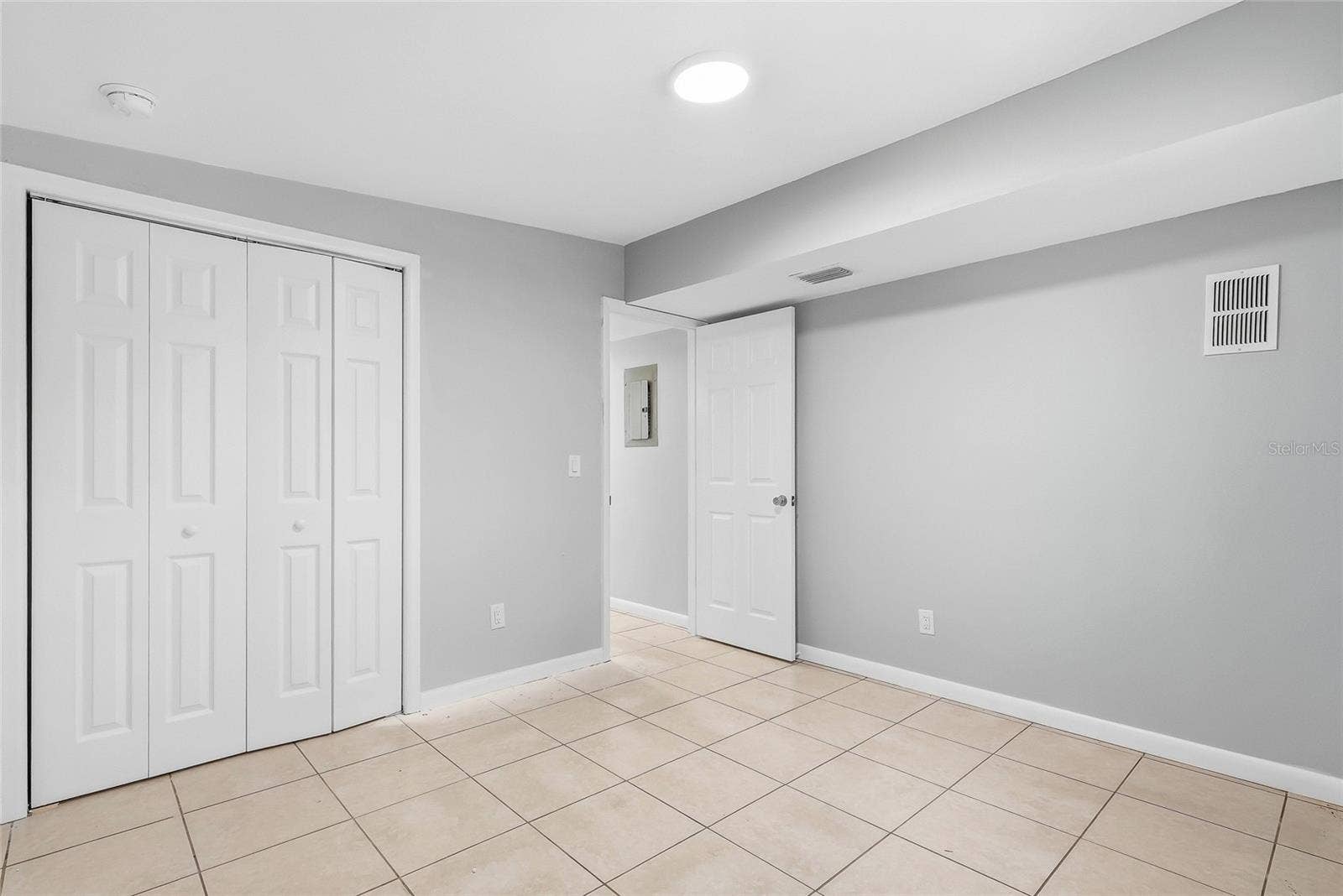 1408 E 140TH AVENUE, Tampa, FL 33613 1408 E 140TH AVENUE, Tampa, FL 33613