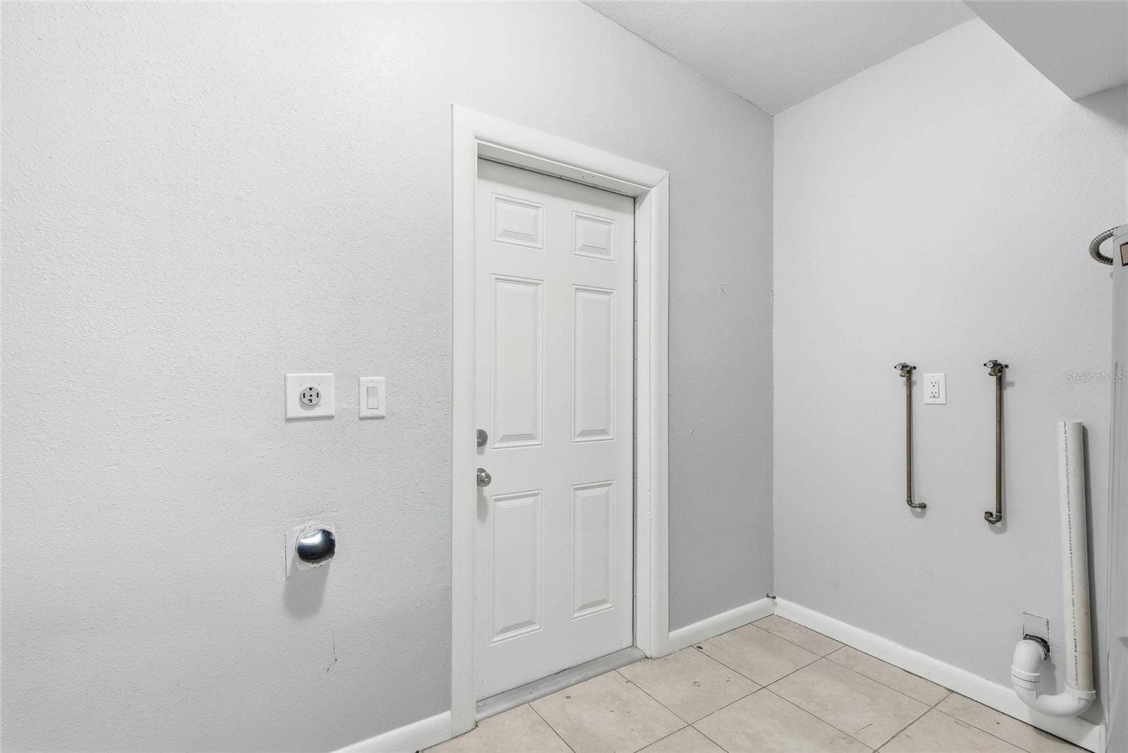 1408 E 140TH AVENUE, Tampa, FL 33613 1408 E 140TH AVENUE, Tampa, FL 33613
