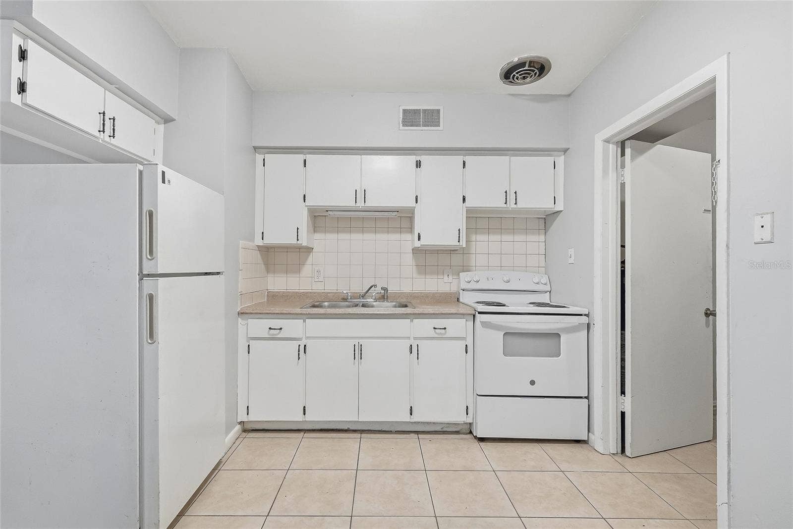 1408 E 140TH AVENUE, Tampa, FL 33613 1408 E 140TH AVENUE, Tampa, FL 33613