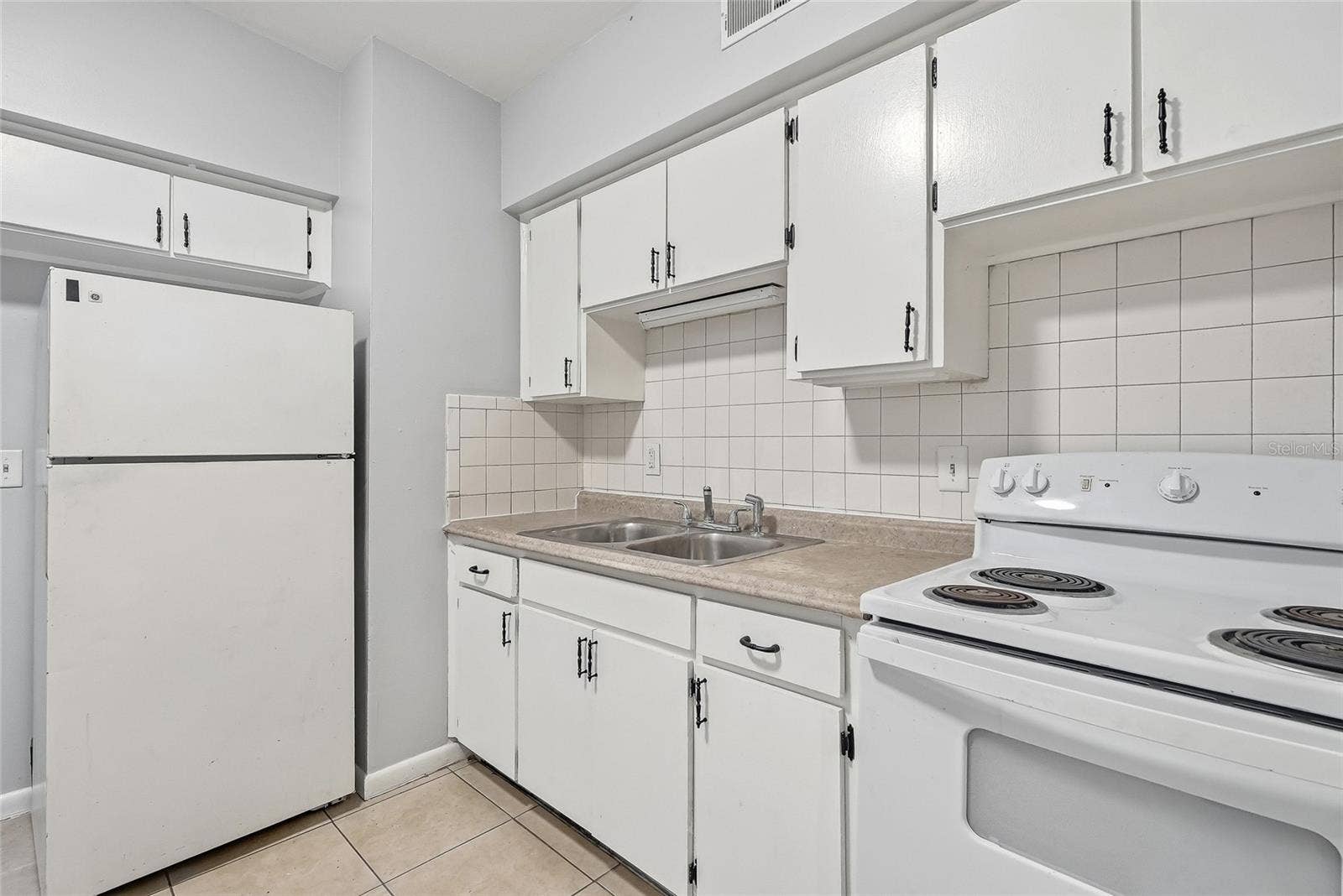 1408 E 140TH AVENUE, Tampa, FL 33613 1408 E 140TH AVENUE, Tampa, FL 33613