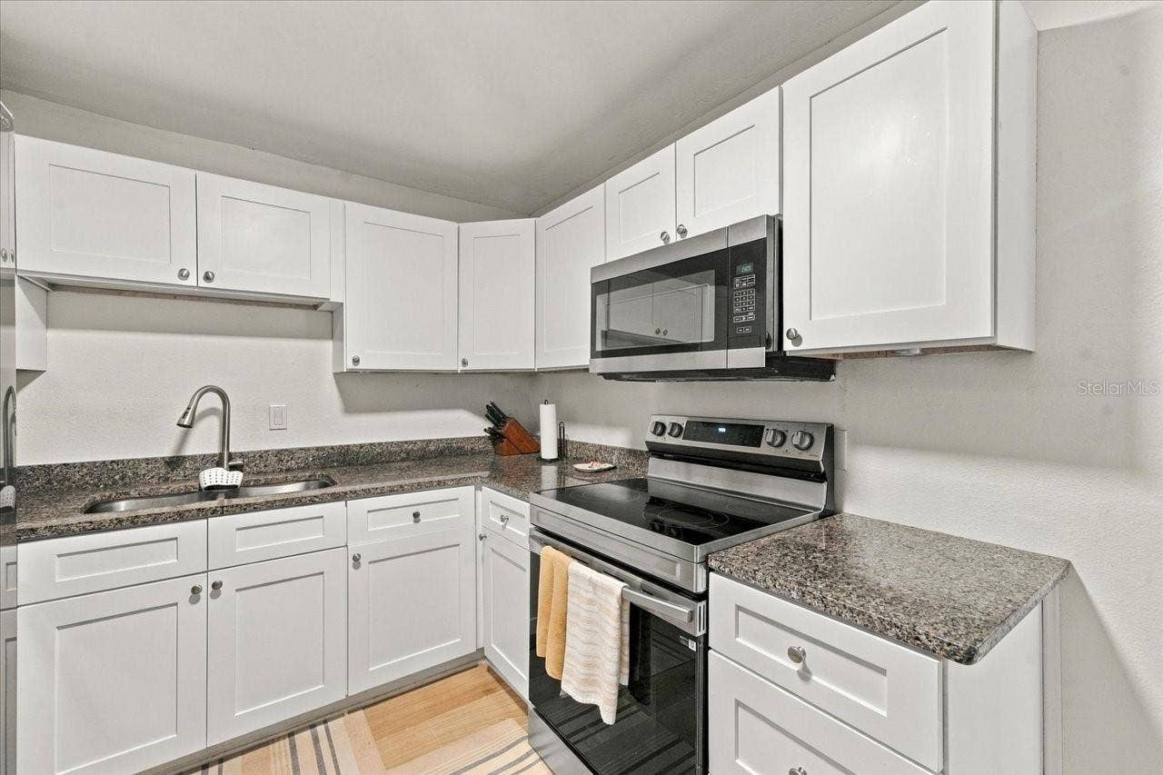 8223 GULF WAY, Hudson, FL 34667 8223 GULF WAY, Hudson, FL 34667