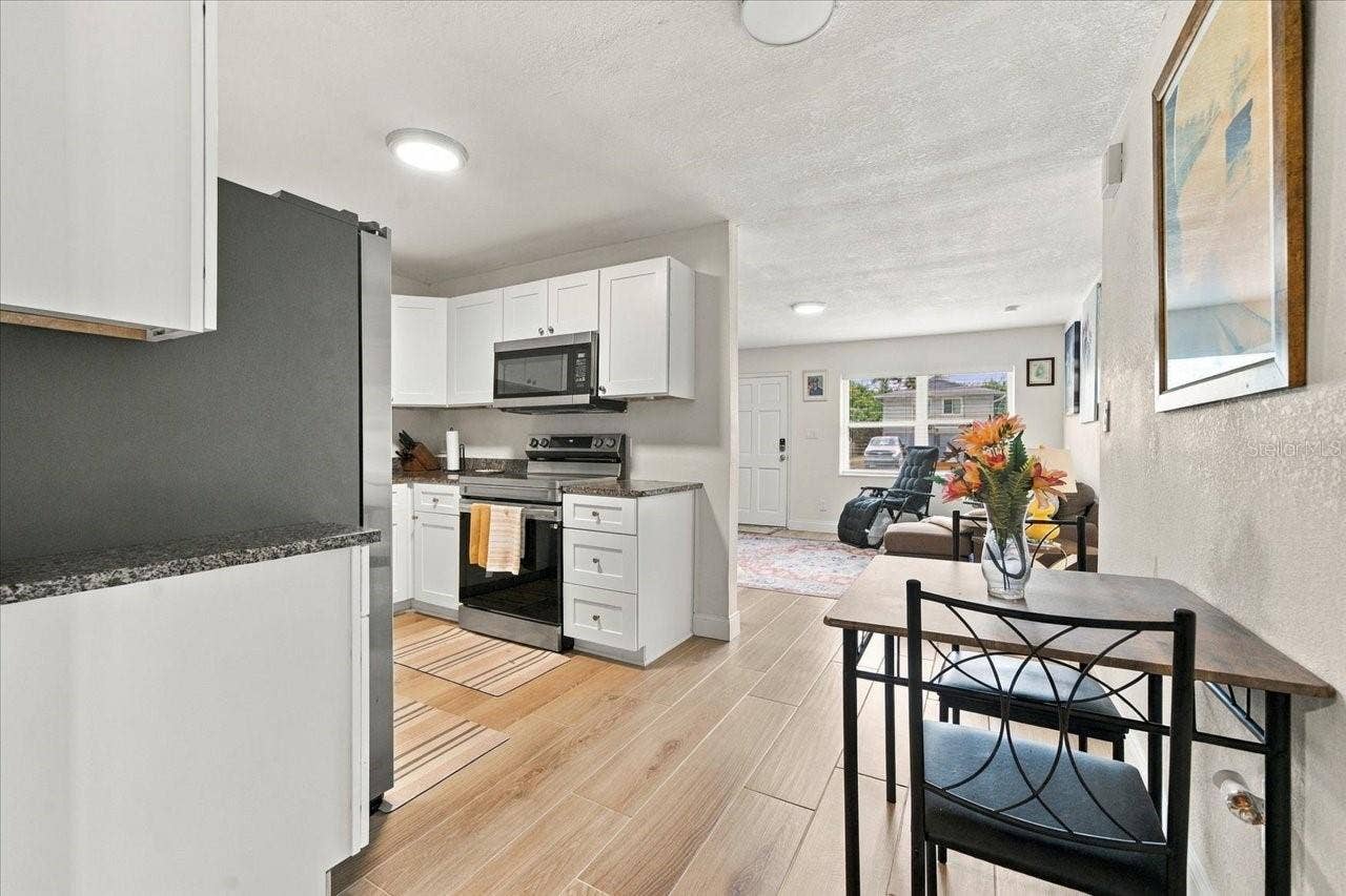 8223 GULF WAY, Hudson, FL 34667 Kitchen