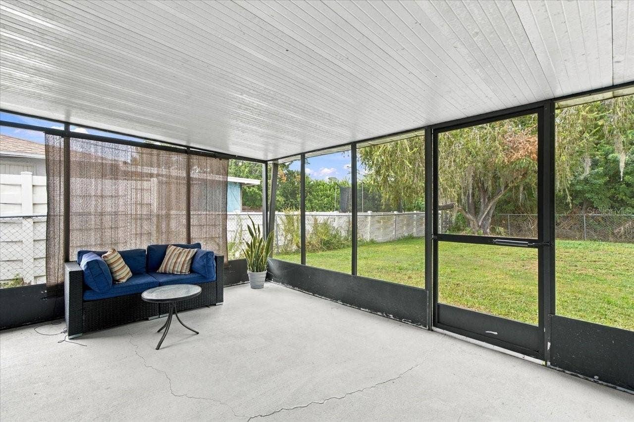 8223 GULF WAY, Hudson, FL 34667 Screened Porch