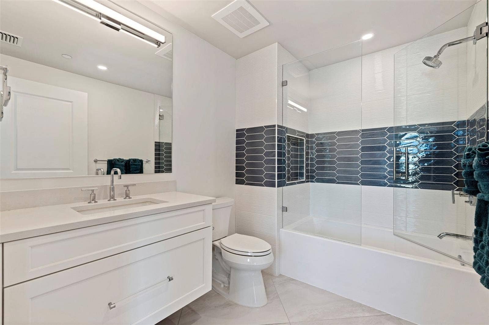755 COLLANY ROAD, #408, Tierra Verde, FL 33715