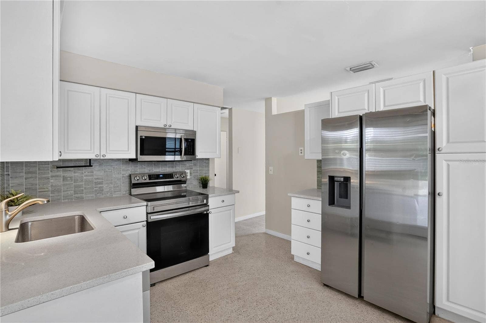 5214 15TH AVENUE S, Gulfport, FL 33707 5214 15TH AVENUE S, Gulfport, FL 33707