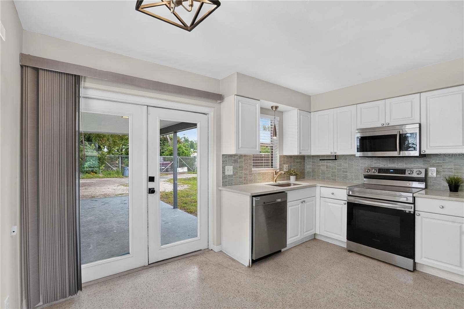 5214 15TH AVENUE S, Gulfport, FL 33707 5214 15TH AVENUE S, Gulfport, FL 33707