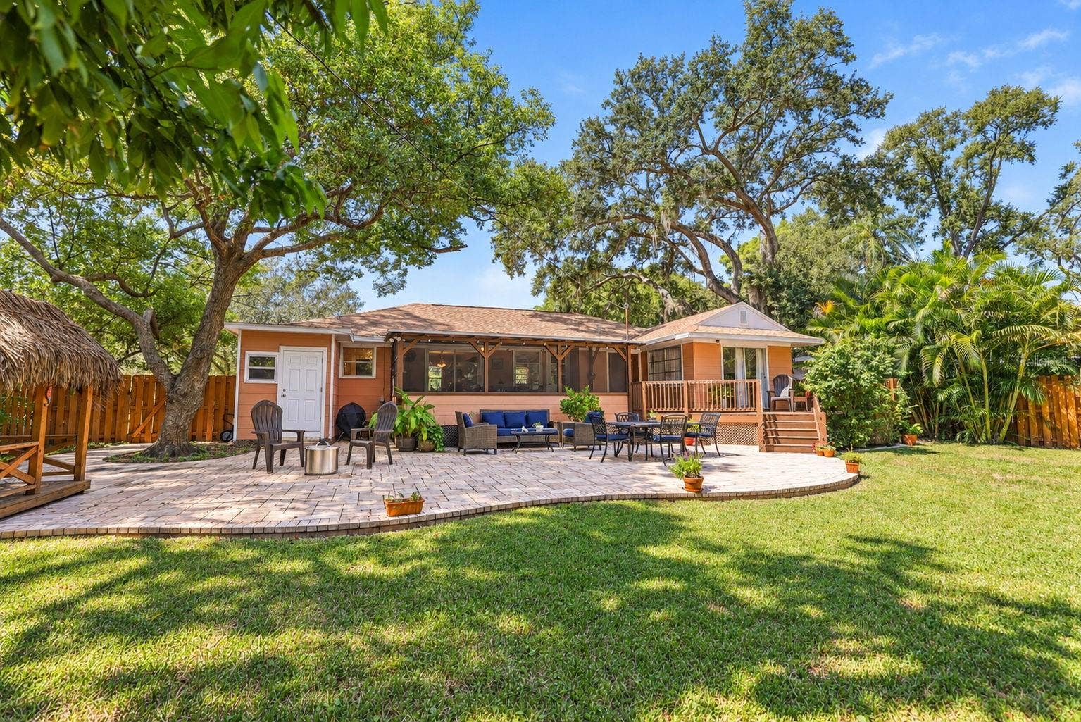 1725 SAN MATEO DRIVE, Dunedin, FL 34698 1725 SAN MATEO DRIVE, Dunedin, FL 34698