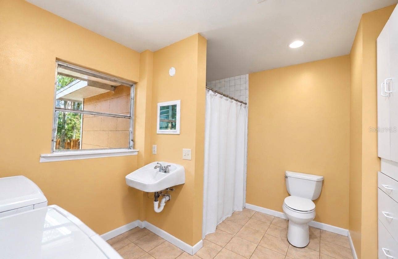 1725 SAN MATEO DRIVE, Dunedin, FL 34698 1725 SAN MATEO DRIVE, Dunedin, FL 34698