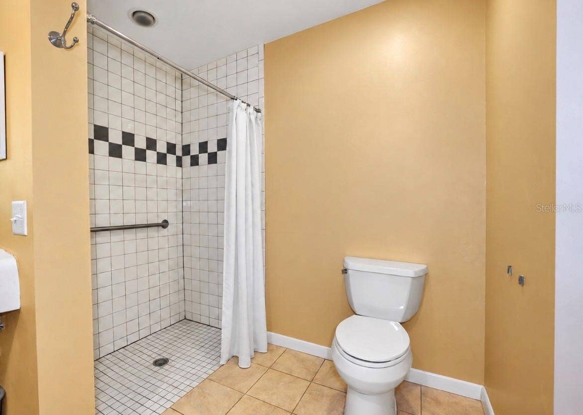 1725 SAN MATEO DRIVE, Dunedin, FL 34698 1725 SAN MATEO DRIVE, Dunedin, FL 34698