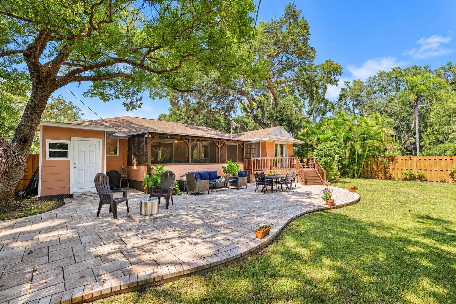1725 SAN MATEO DRIVE, Dunedin, FL 34698 1725 SAN MATEO DRIVE, Dunedin, FL 34698