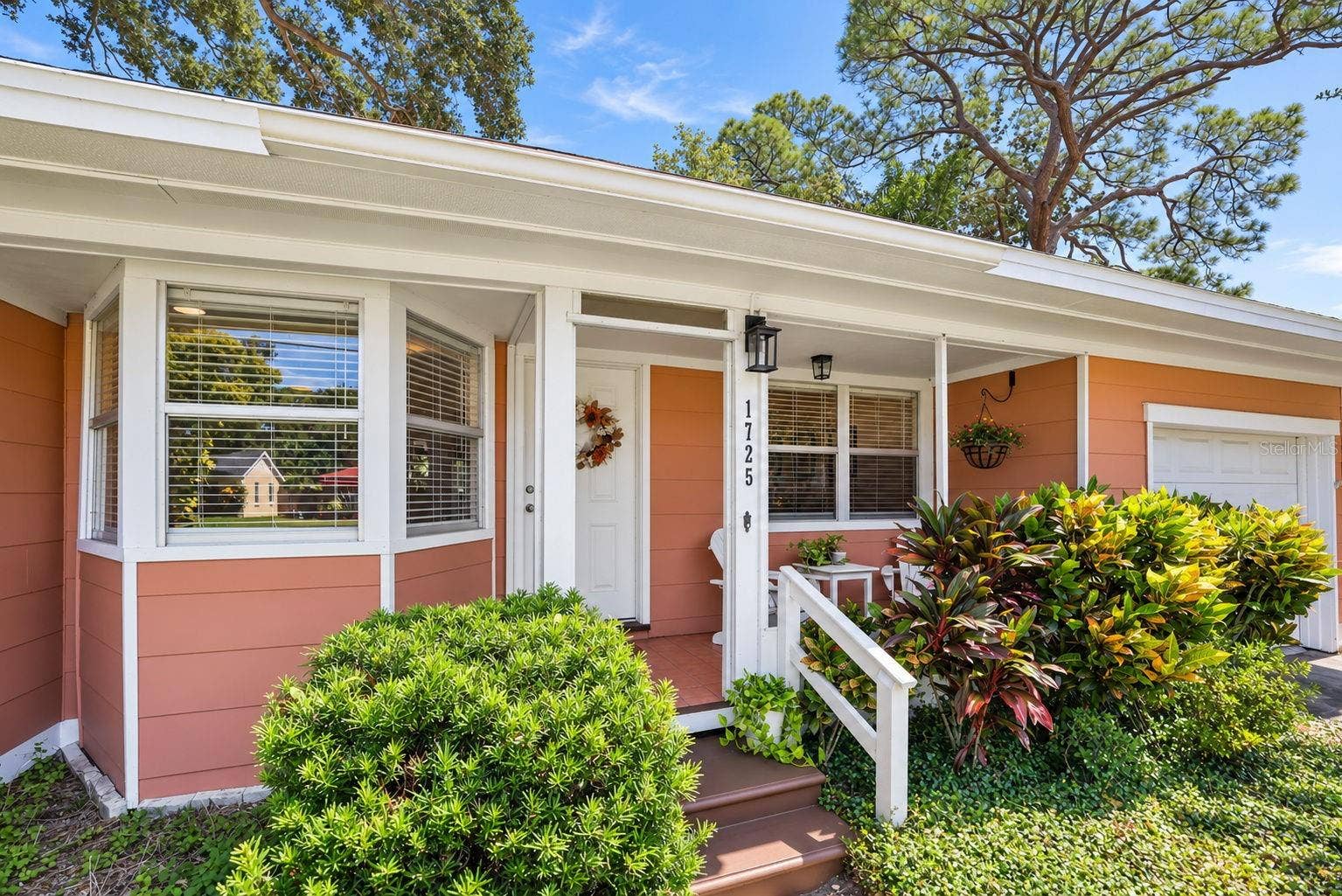1725 SAN MATEO DRIVE, Dunedin, FL 34698 1725 SAN MATEO DRIVE, Dunedin, FL 34698