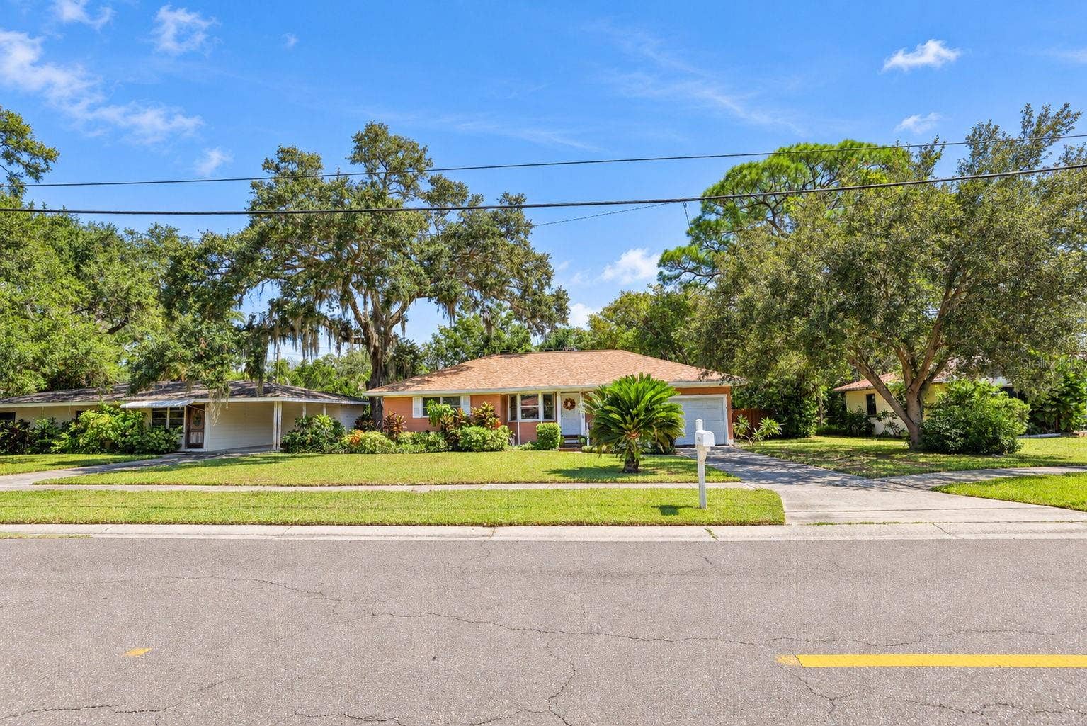 1725 SAN MATEO DRIVE, Dunedin, FL 34698 1725 SAN MATEO DRIVE, Dunedin, FL 34698